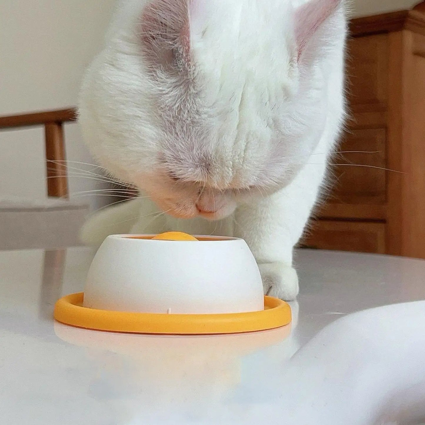 Pet Anti-Tumble Licking Toys Interactive Cats Dogs Slow Food Pet Treat Bowls Pet Supplies for Relaxation and Treats